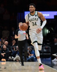 天博体育app下载-德隆：希望字母哥能来爵士 我们可是有很多的选秀权