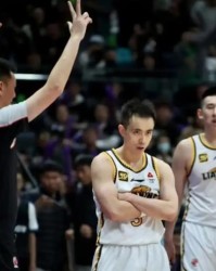 天博体育官方网站-辽篮三连败被打崩溃？赵继伟赛后拒绝与山东握手：输球又败人品？